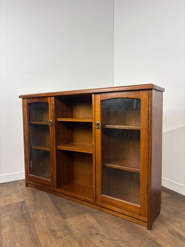 Reproduction oak side cabinet - reproduction,